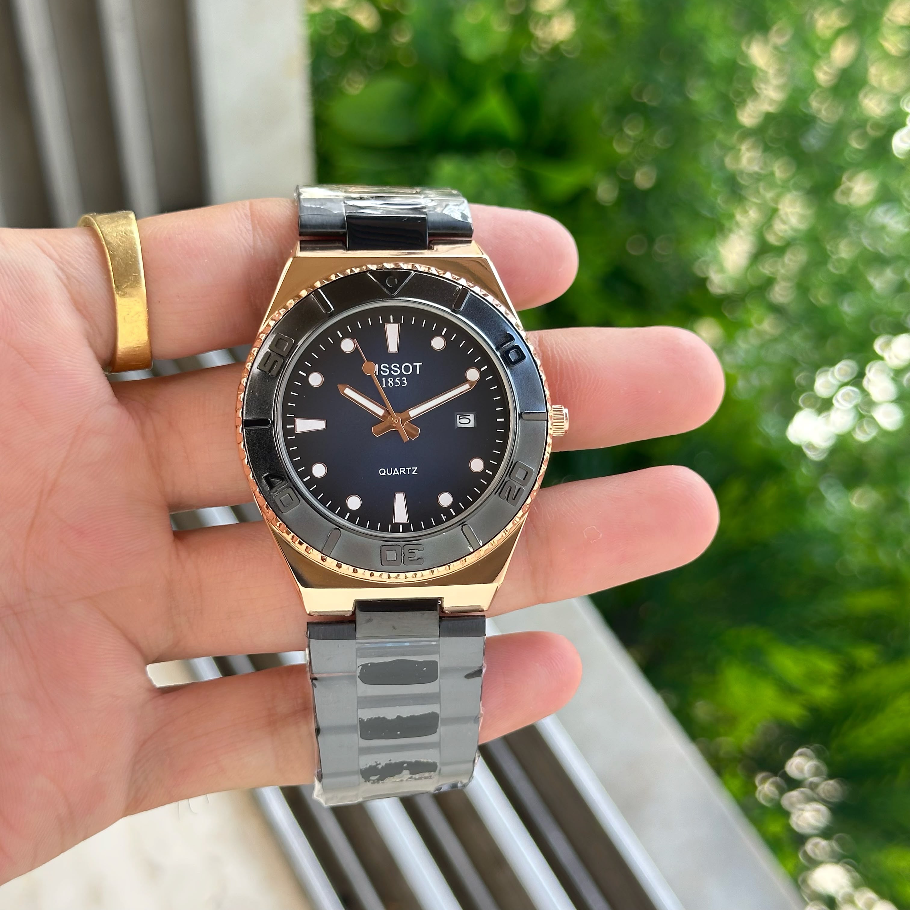 Tissot Metal Black Quartz Watch For Men