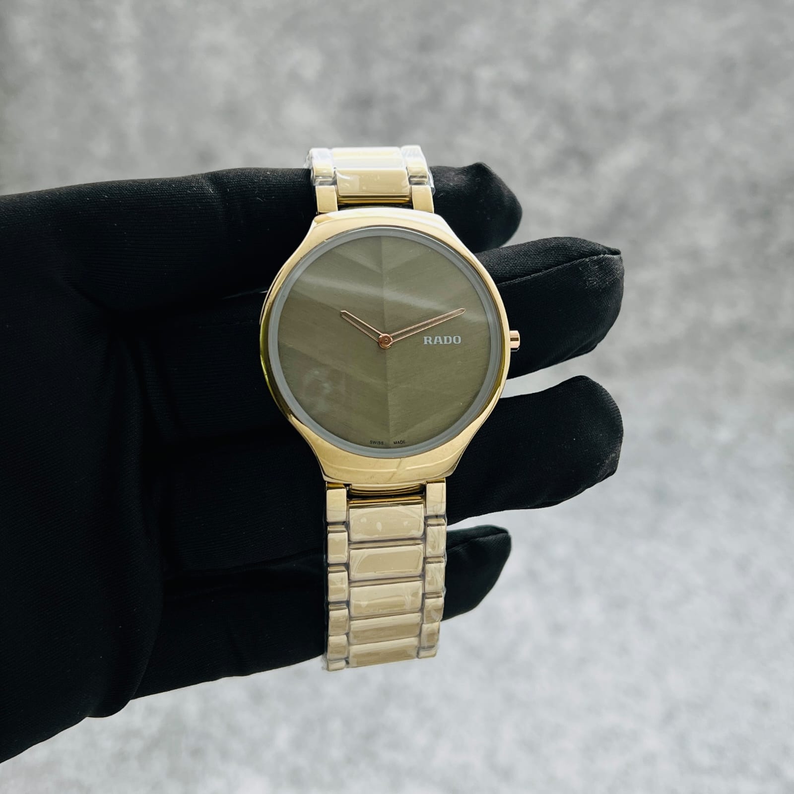 Rado True Round Thinline Olive Green Dial Men's Watch